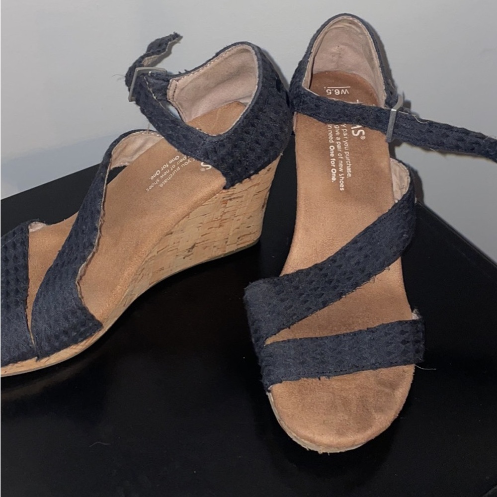 Toms Wedge sandals